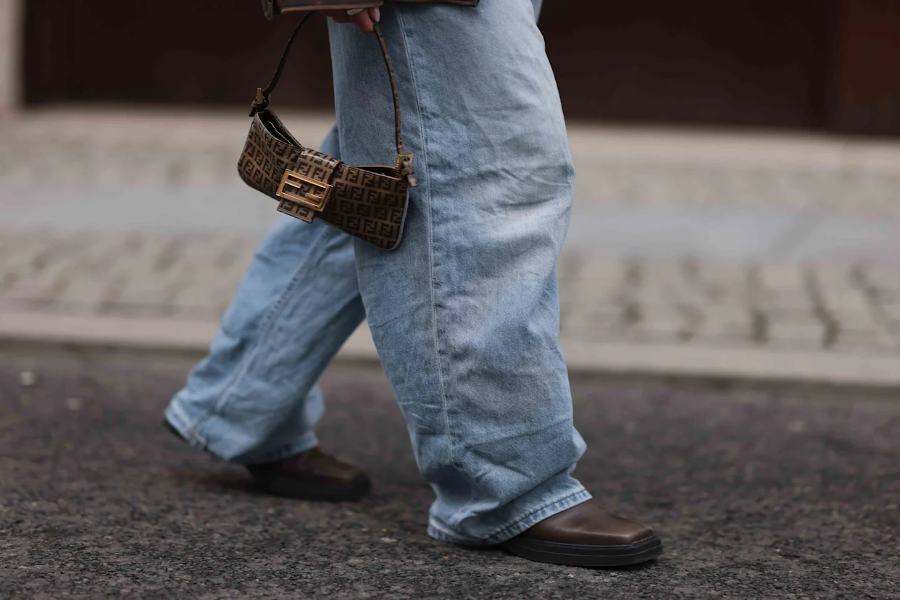Shoes To Wear With Baggy Jeans